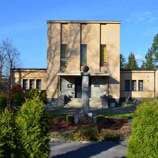 Pohřební ústav Semily - obřadní síň, kancelář a krematorium